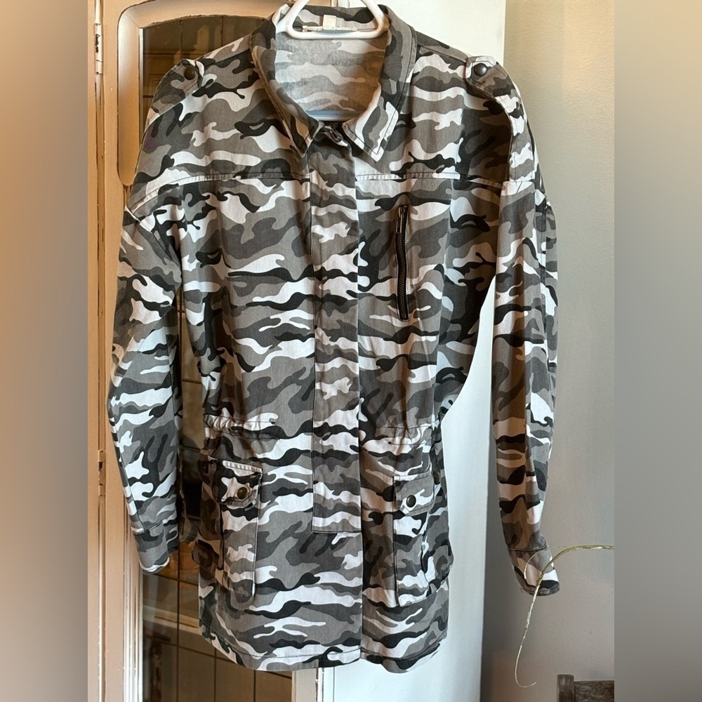 Mazik Waist Cinch Camouflage Jacket. Women’s Sz-M Utility | Trendy Slimming EUC